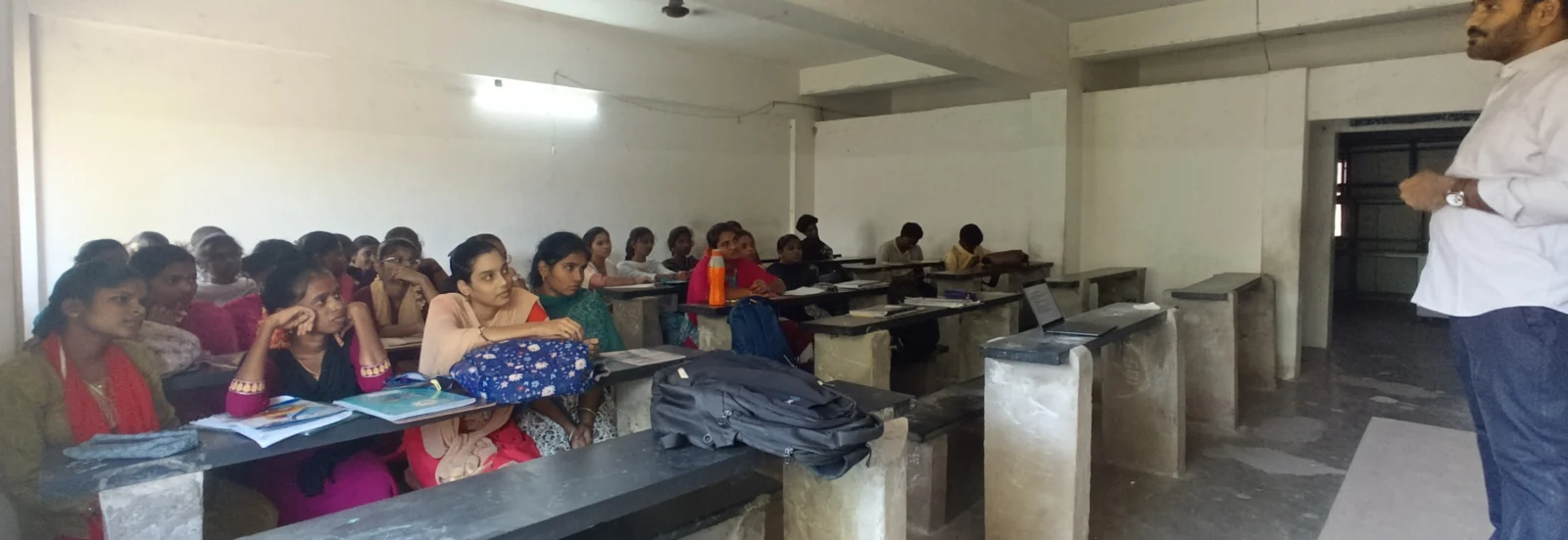 Students in a classroom session with Innovat Bharat